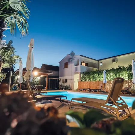 Filipovic With Pool Διαμέρισμα Biograd Na Moru