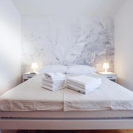 Apartamento Filipovic With Pool