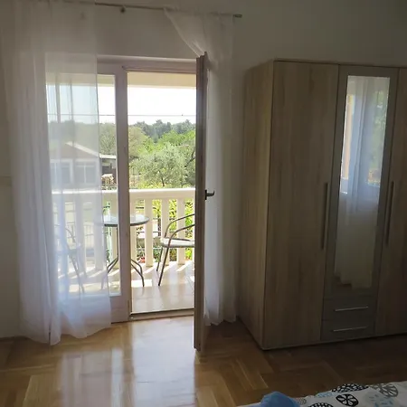 Apartman Filipovic With Pool