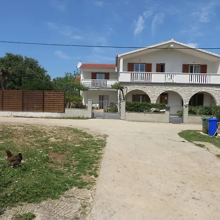 Apartman Filipovic With Pool Biograd Na Moru