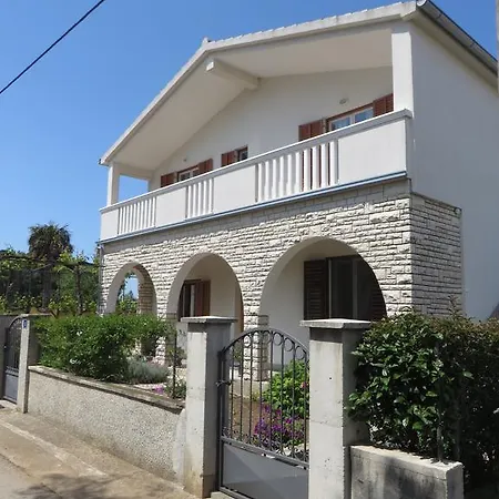 Διαμέρισμα Filipovic With Pool Biograd Na Moru