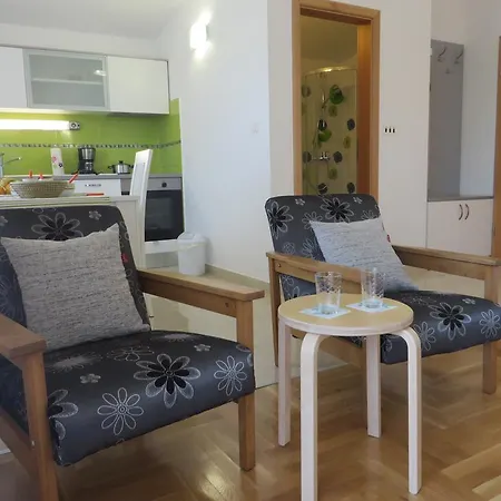 Διαμέρισμα Filipovic With Pool Biograd Na Moru