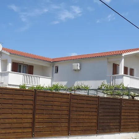 Διαμέρισμα Filipovic With Pool *