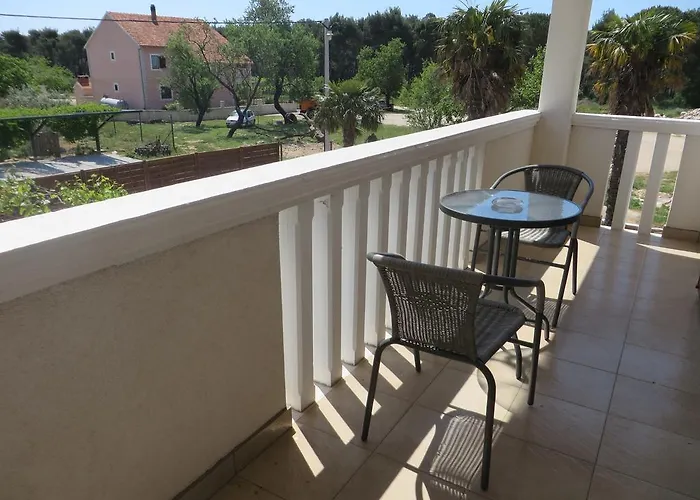 Apartman Filipovic With Pool Biograd Na Moru